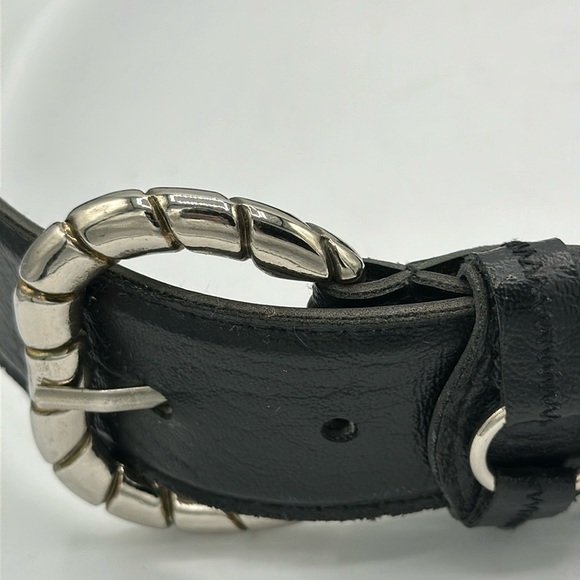 Black belt with silver-tone buckle, size 33 main image 4